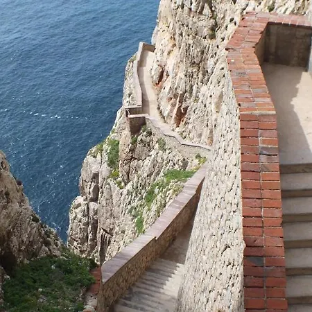 ゲストハウス La Manta *